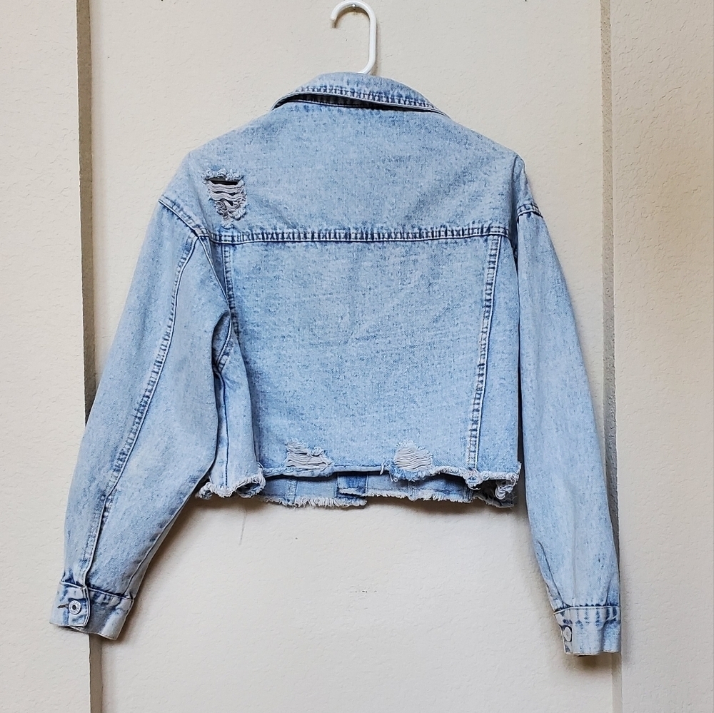 HengSheng Distressed Crop Denim Jacket. Size M - Picture 3 of 5